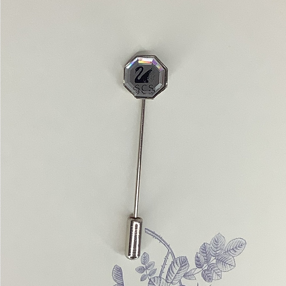 VINTAGE COLLECTIBLE SWAROVSKI  SOCIETY (SCS) Member Stick Pin 📍